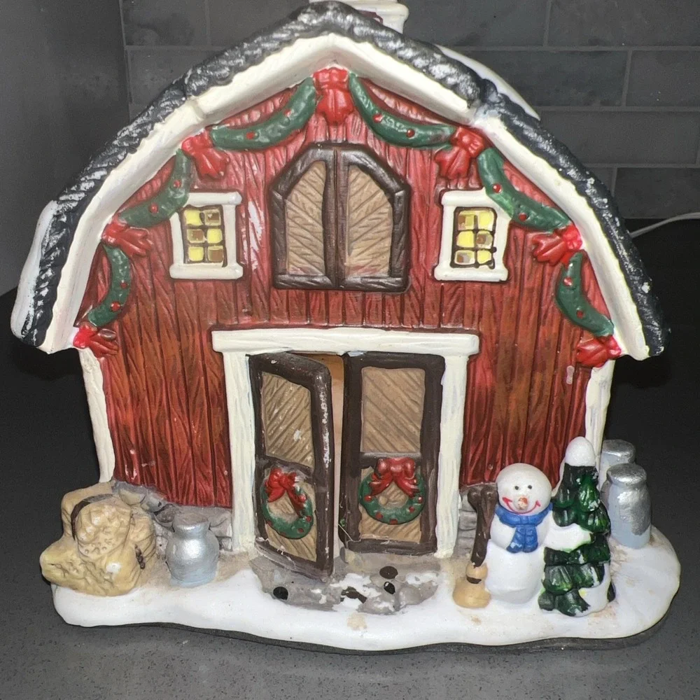 Holiday Time Christmas Village Country Barn Includes Cord Clear Bulb